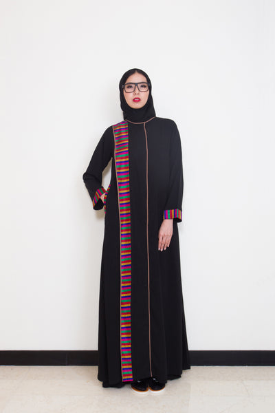 Closed Black Abaya | Women's Thobe | High End Modest Fashion